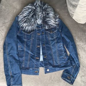 Jacket with fur